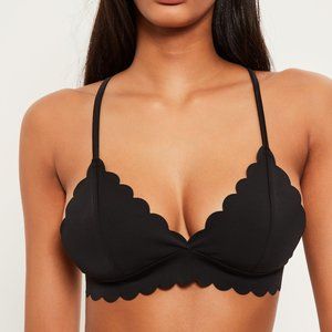 NWOT Missguided Scallop Bikini Top